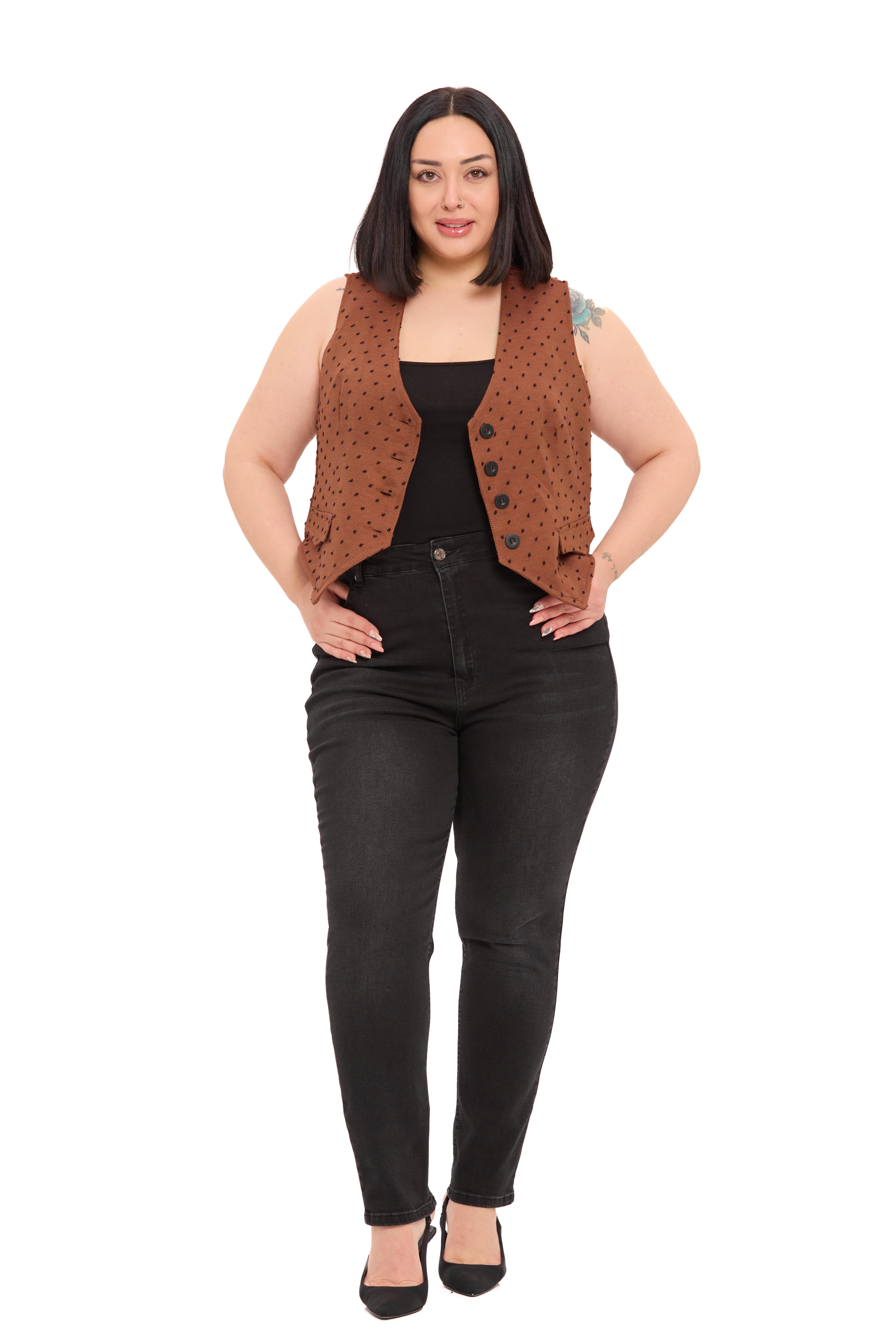 Büyük Beden Düğme Kapamalı Cep Kapaklı Astarlı Kısa Puanlı Kahverengi Yelek