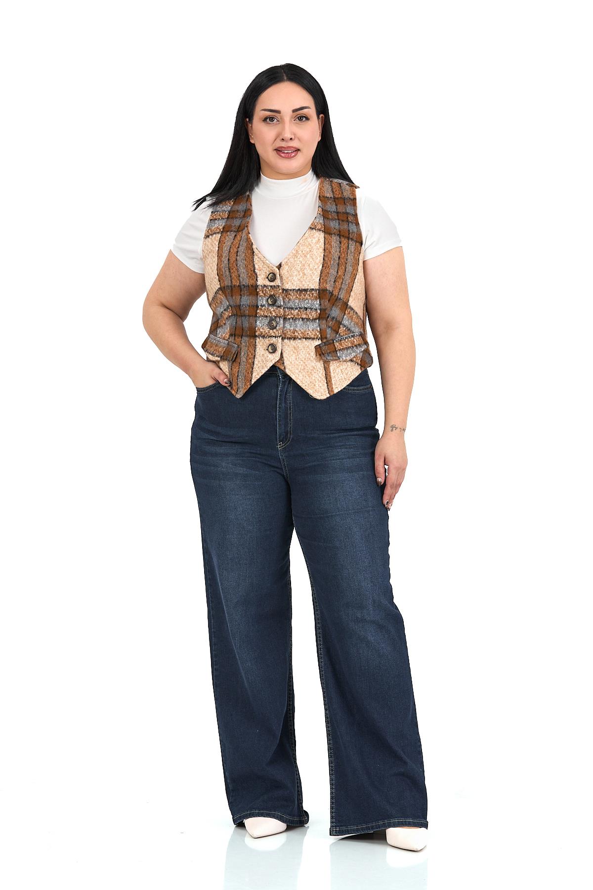 Büyük Beden Düğme Kapamalı Cep Kapaklı Astarlı Kısa Çizgili Kaşe Bej Rengi Yelek