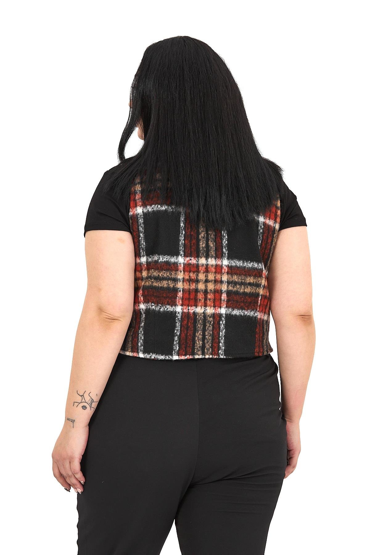 Büyük Beden Düğme Kapamalı Cep Kapaklı Astarlı Kısa Çizgili Kaşe Siyah Yelek