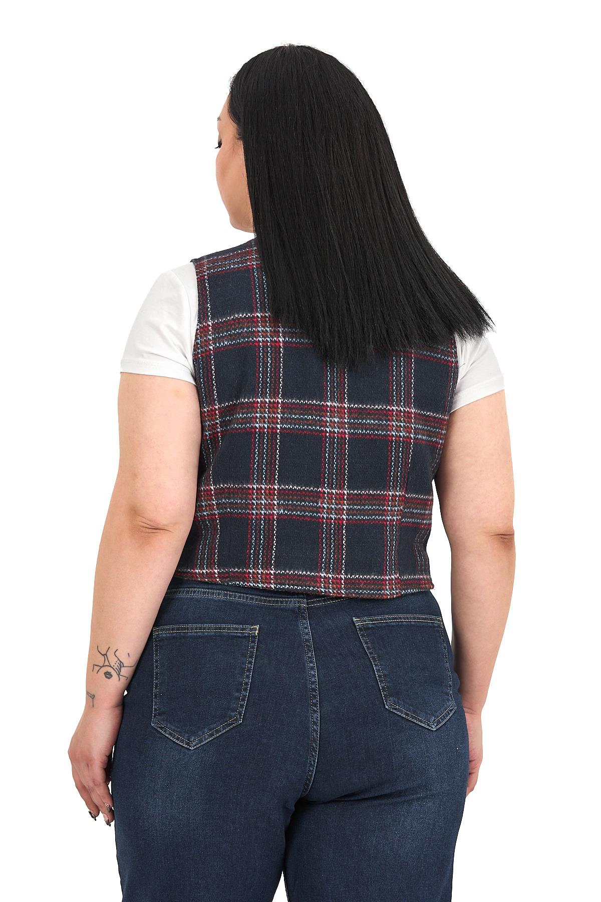 Büyük Beden Düğme Kapamalı Cep Kapaklı Astarlı Kısa Lacivert Yelek