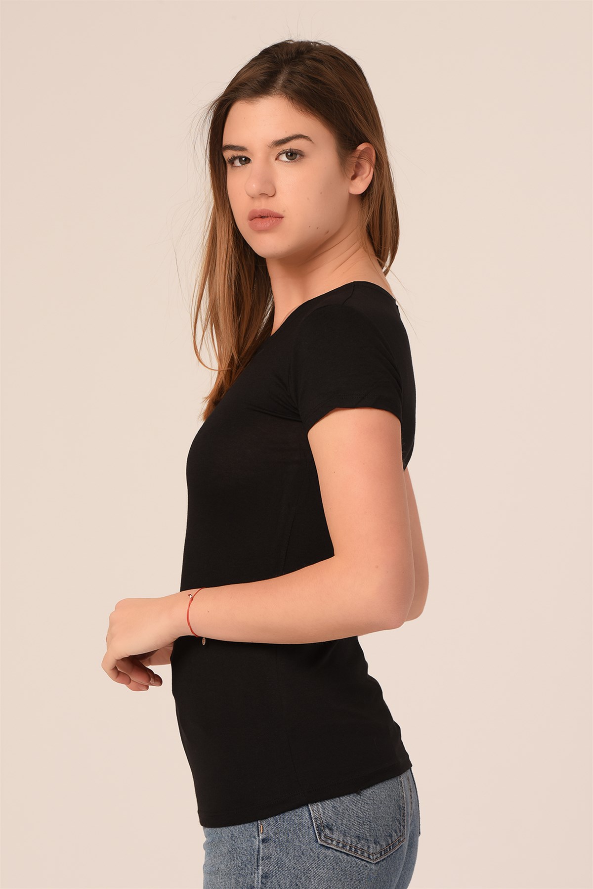 Yuvarlak Yaka Kısa Kollu Viskon Siyah Body