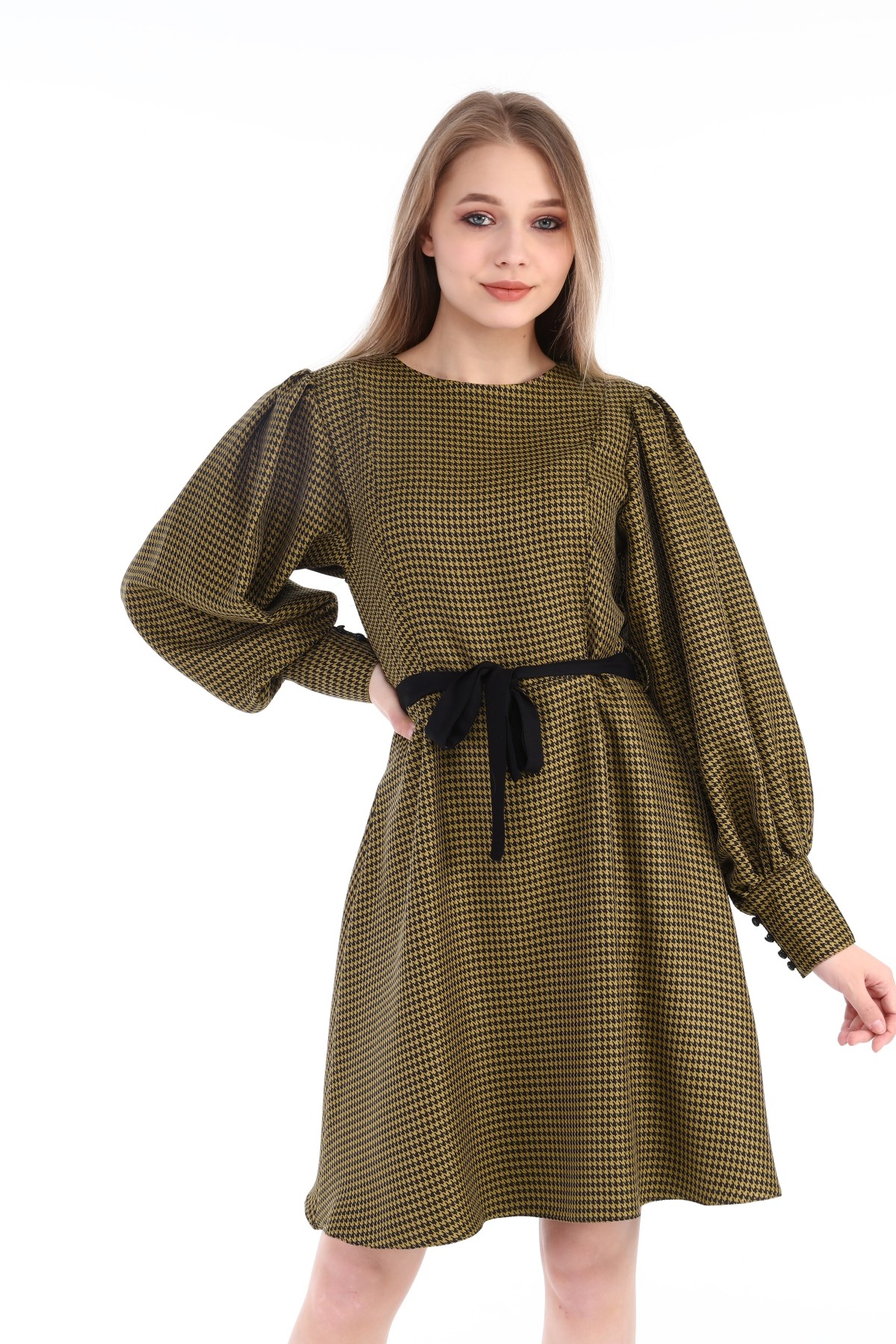Round Neck Sleeves Pleated Wide Cuffs Zipper Houndstooth Patterned Black Brown Dress