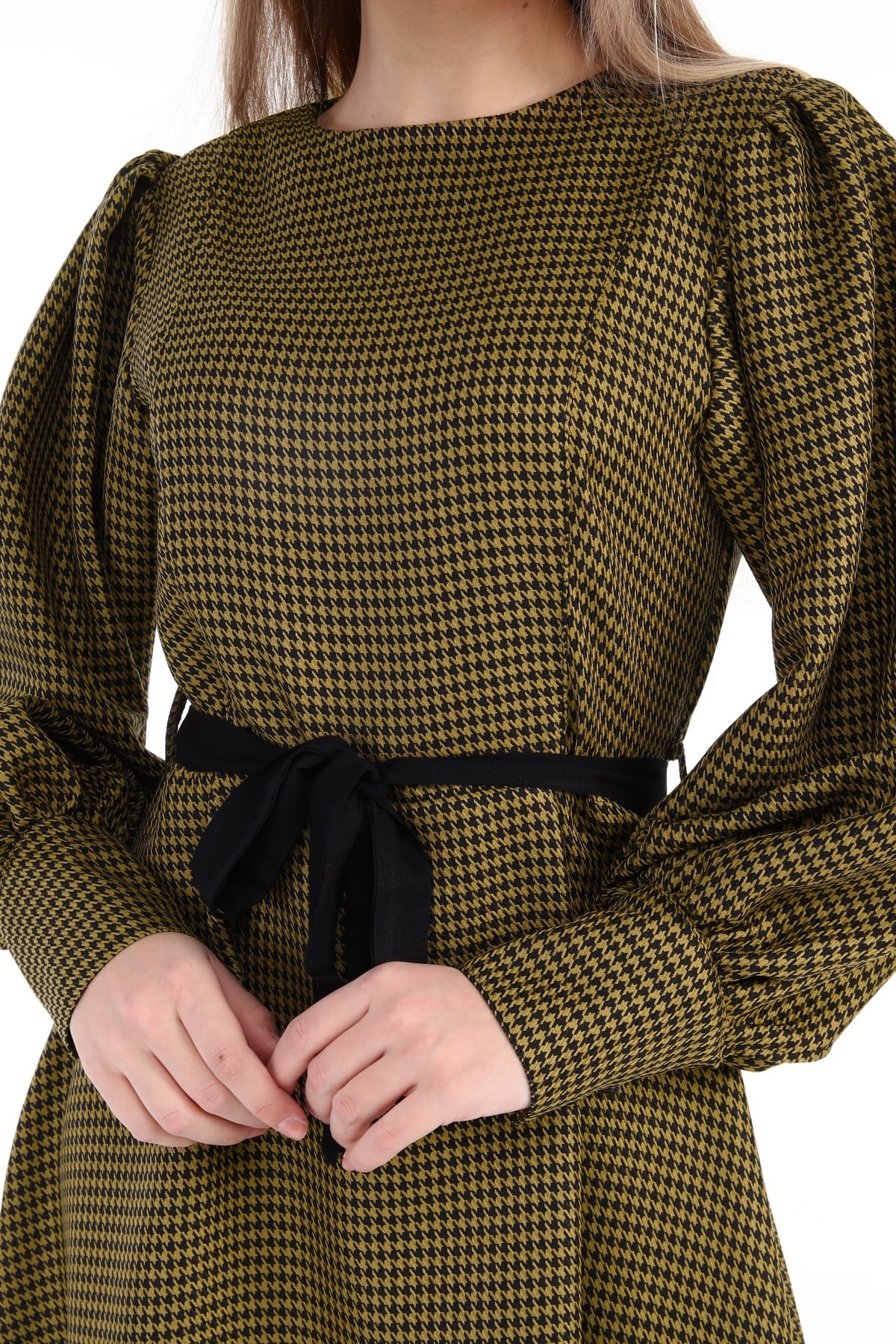 Round Neck Sleeves Pleated Wide Cuffs Zipper Houndstooth Patterned Black Brown Dress