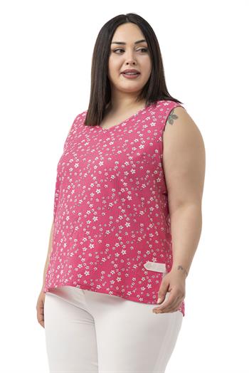 Büyük Beden Çiçek Desenli V Yaka Yanlarda Yırtmaç Detaylı Kolsuz Fuşya Bluz