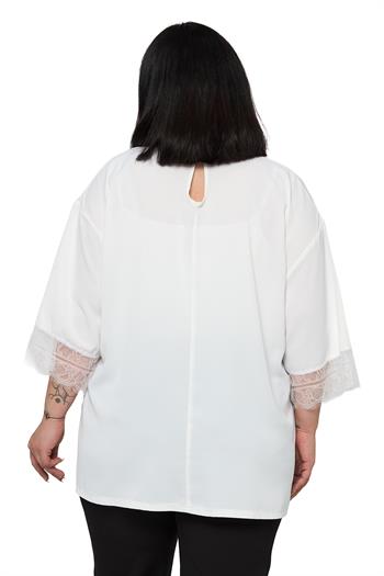 Büyük Beden Dantel Detaylı Yarım Kol Beyaz Bluz