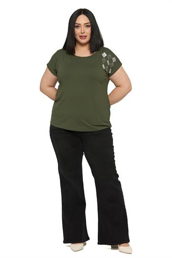 Büyük Beden Düşük Kısa Kollu Omuzda Baklava Desenli Haki Bluz