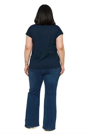 Büyük Beden Düşük Kısa Kollu Omuzda Papatya Desenli Lacivert Bluz