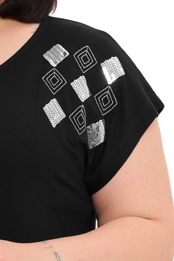 Büyük Beden Düşük Kısa Kollu Omuzda Baklava Desenli Siyah Bluz