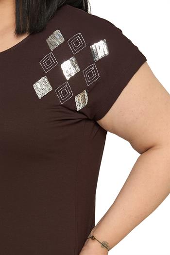 Büyük Beden Düşük Kısa Kollu Omuzda Baklava Desenli Kahverengi Bluz