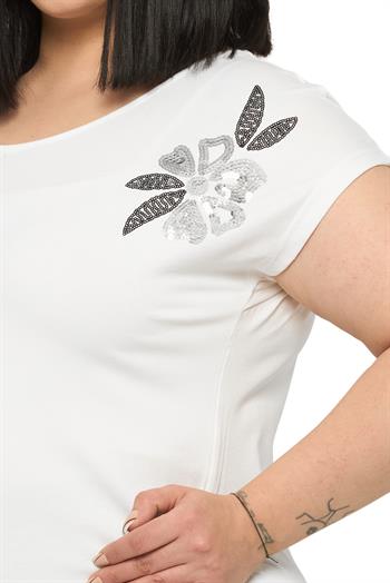 Büyük Beden Düşük Kısa Kollu Omuzda Papatya Desenli Ekru Bluz