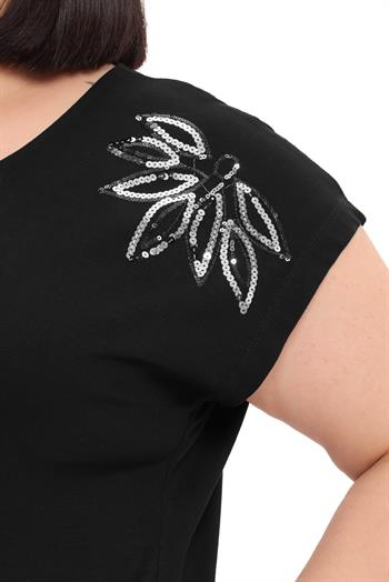 Büyük Beden Düşük Kısa Kollu Omuzda Yaprak Desenli Siyah Bluz