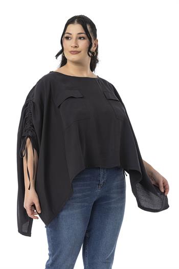 Büyük Beden Kolu Tünelli ve Büzgü Detaylı Cepli Siyah Panço Bluz