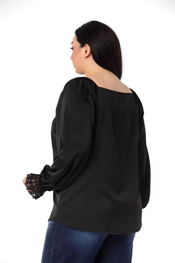 Büyük Beden Köşegen Yakalı Kolları Dantel Büzgülü Saten Siyah Bluz