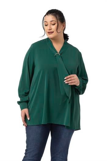 Büyük Beden Kravat Yaka D Toka Detaylı Zümrüt Yeşili Bluz