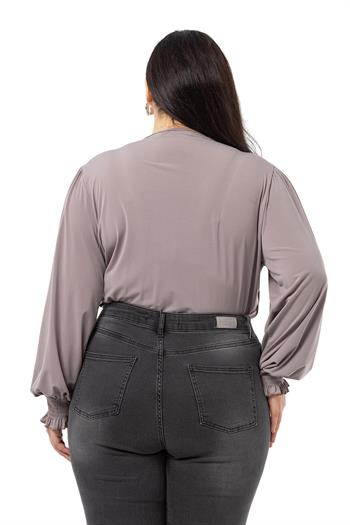 Büyük Beden Kruvaze Kol Ağzı Lastik Gipe Detaylı Çıtçıtlı Vizon Bluz