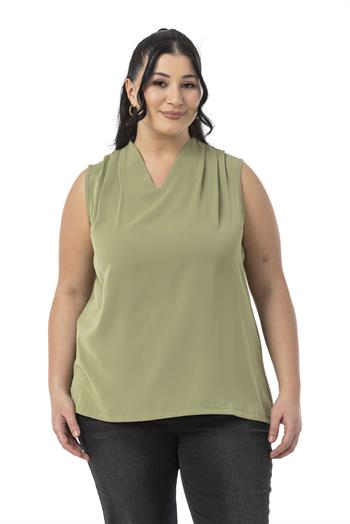 Büyük Beden Omzu Pile Detaylı V Yaka Kolsuz Fıstık Yeşili Bluz