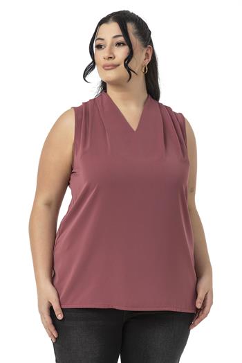 Büyük Beden Omzu Pile Detaylı V Yaka Kolsuz Gül Kurusu Bluz