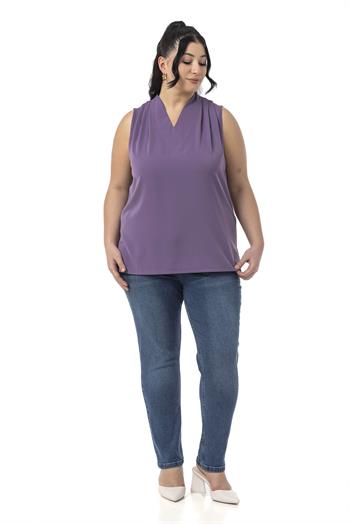 Büyük Beden Omzu Pile Detaylı V Yaka Kolsuz Mor Bluz