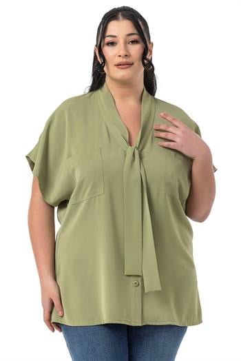 Büyük Beden Yakada Bağlama Detaylı Düşük Yarım Kollu Fıstık Yeşili Bluz