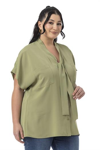 Büyük Beden Yakada Bağlama Detaylı Düşük Yarım Kollu Fıstık Yeşili Bluz