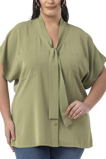 Büyük Beden Yakada Bağlama Detaylı Düşük Yarım Kollu Fıstık Yeşili Bluz