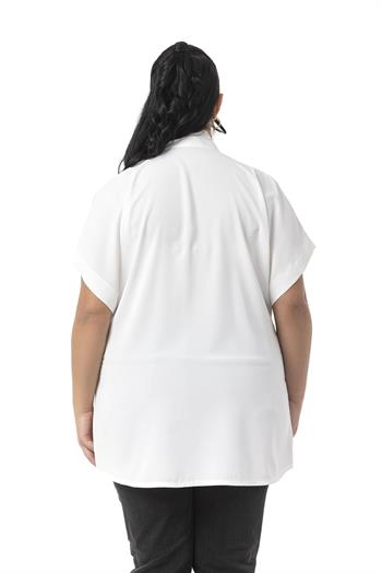 Büyük Beden Yakada Bağlama Detaylı Düşük Yarım Kollu Beyaz Bluz