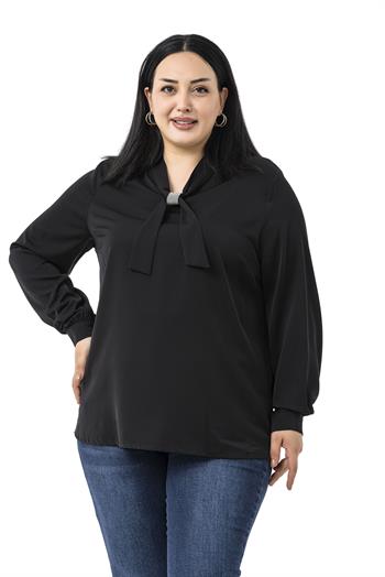 Büyük Beden Yakada Pırıltı Detaylı Manşetli Siyah Bluz