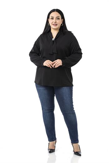 Büyük Beden Yakada Pırıltı Detaylı Manşetli Siyah Bluz