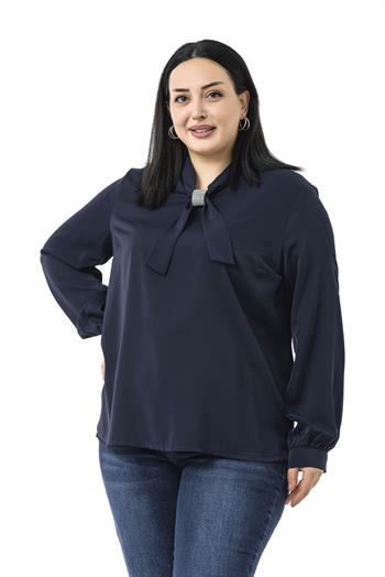 Büyük Beden Yakada Pırıltı Detaylı Manşetli Lacivert Bluz