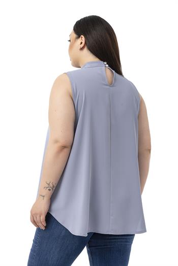 Büyük Beden Yakası Arkadan Düğmeli Dik Yaka Dökümlü Kolsuz Gri Bluz