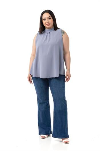 Büyük Beden Yakası Arkadan Düğmeli Dik Yaka Dökümlü Kolsuz Gri Bluz