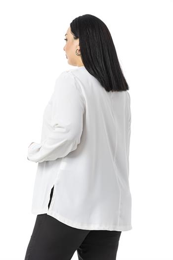 Büyük Beden Yakası Pileli Yanları Yırtmaçlı Beyaz Bluz