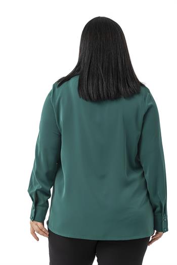 Büyük Beden Yakası Tek Kat Volanlı Manşetli Zümrüt Yeşili Bluz