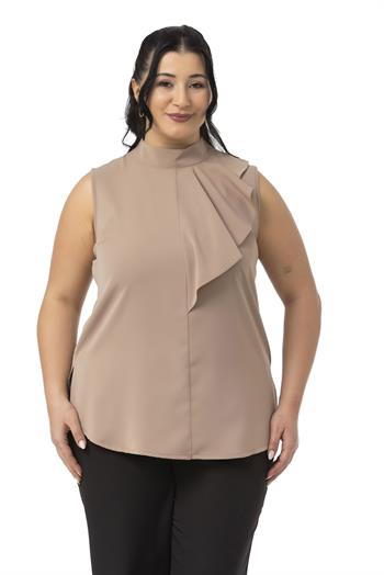 Büyük Beden Yarım Dik Yaka Asimetrik Volanlı Kolsuz Vizon Bluz