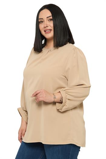 Büyük Beden Yuvarlak Yaka Truvakar Büzgülü Kollu Rahat Kesim Bej Rengi Bluz