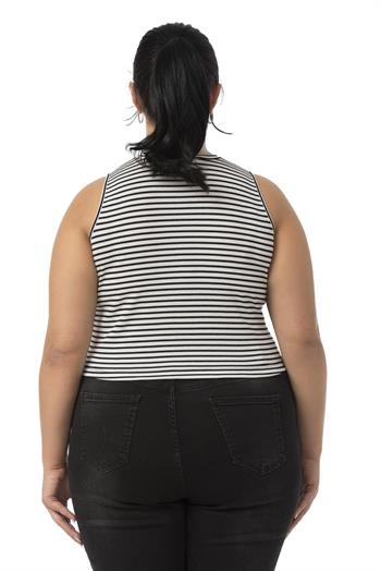 Büyük Beden İnce Çizgili Kısa Beyaz Body
