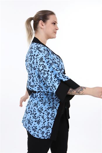 Önden Bağlamalı ve Düğmeli Kolları Geniş Küçük Çiçekli Mavi Kimono