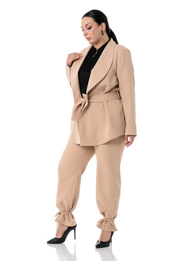 Büyük Beden Bağlama Detaylı Ceket Pantolon Bej Rengi Takım