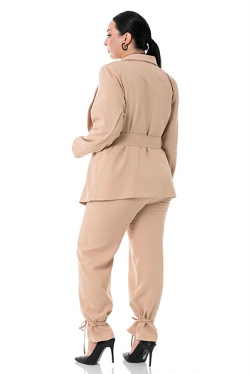 Büyük Beden Bağlama Detaylı Ceket Pantolon Bej Rengi Takım