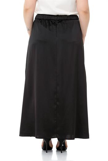 Büyük Beden Beli Arkadan Lastikli Kloş Saten Uzun Siyah Etek