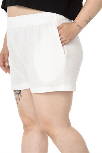 Plus Size Ecru Shorts with Elastic Waist and Side Pockets