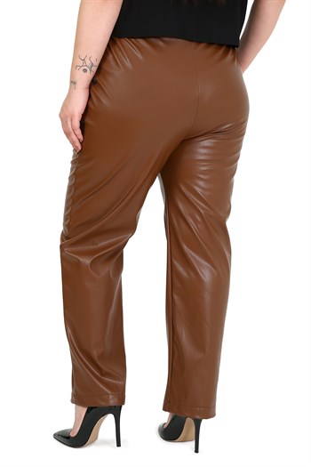 Büyük Beden Beli Yanlardan Lastikli Cepli Kahverengi Deri Pantolon
