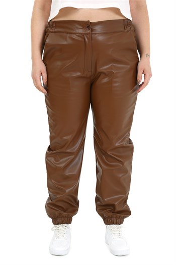 Büyük Beden Beli YanlardanLastikli Cepli Paçası Lastikli Kahverengi Deri Pantolon