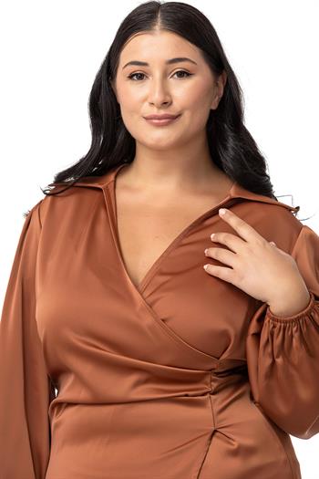 Büyük Beden Derin V Yaka Beli Yandan Drapeli Saten Tarçın Elbise