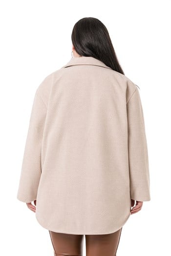 Büyük Beden Gömlek Yaka Kapaklı Cepli Astarlı Balıksırtı Dokuma Bej Kaban