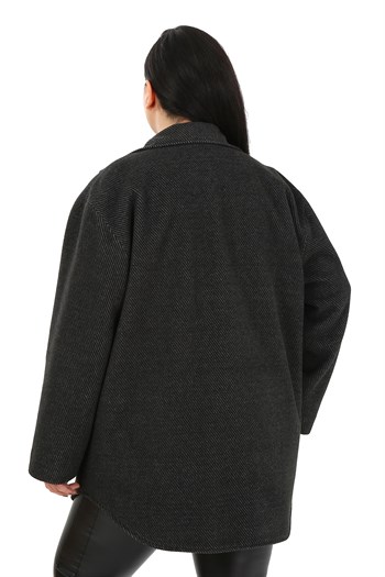 Büyük Beden Gömlek Yaka Kapaklı Cepli Astarlı Balıksırtı Dokuma Siyah Kaban