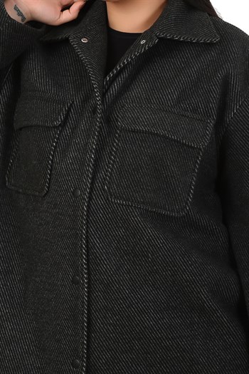 Büyük Beden Gömlek Yaka Kapaklı Cepli Astarlı Balıksırtı Dokuma Siyah Kaban