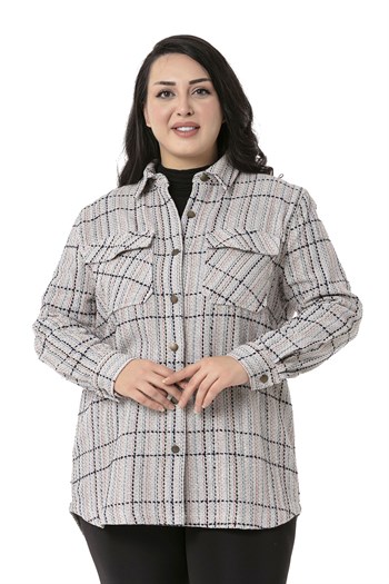 Büyük Beden Kapaklı Cepli Manşetli Ekru Lacivert Gömlek