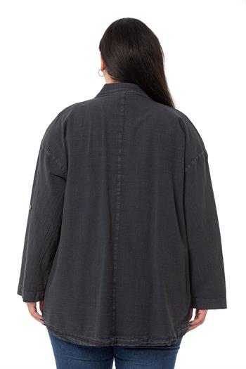 Büyük Beden Katlamalı Kollu Cebi Büzgü Detaylı Uzun Siyah Ceket