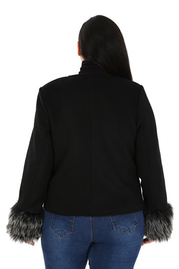 Büyük Beden Kolu Kürklü Sahte Cepli Astarlı Kısa Siyah Ceket